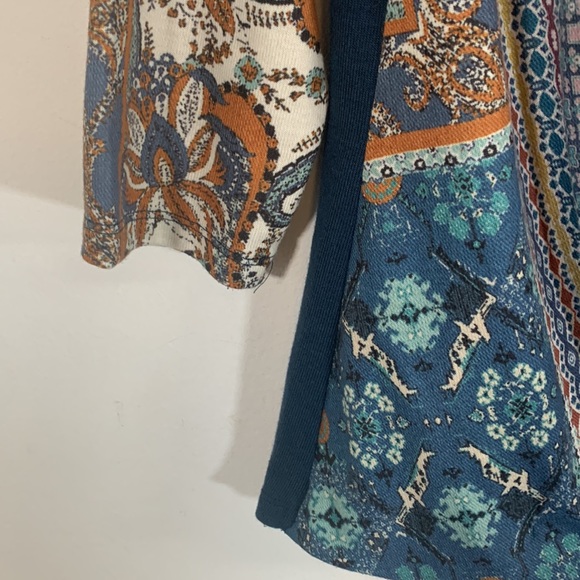 One World Live and Let Live Boho Floral Women’s Size S Knotted Front Hi Low Top - Picture 6 of 15